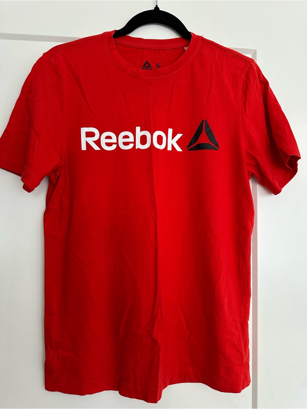 Reebok Red Logo Short Sleeve Crew Tee Brand New Size S